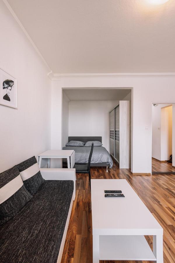 Cozy Apartment In Ruzinov براتسيلافا المظهر الخارجي الصورة